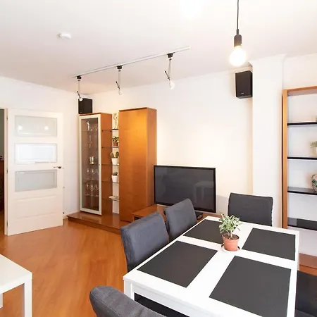 Global Properties, Centrico De 4 Daire *