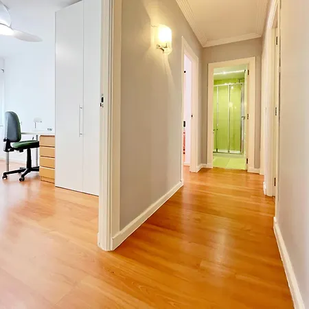 Daire Global Properties, Centrico De 4 *